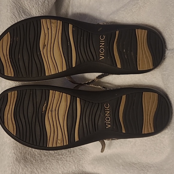Vionic sandals - Picture 3 of 7